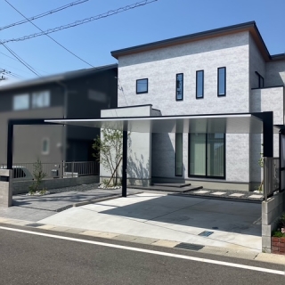 タイル貼りとSCでまとまったスタイリッシュ外構【栗東】